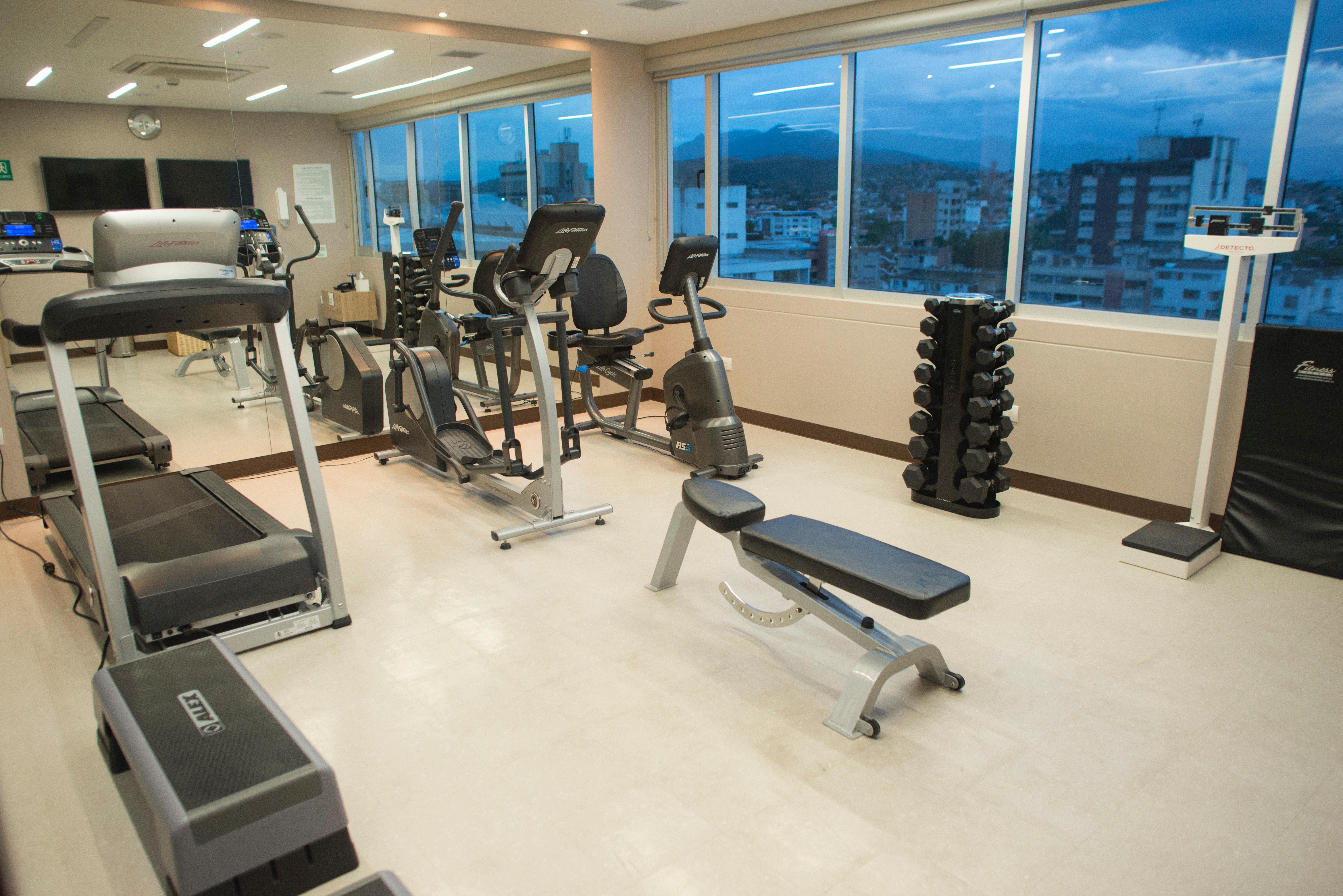 Holiday Inn Cucuta By Ihg Exterior photo A gym